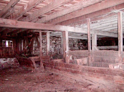 barn_interior01.jpg